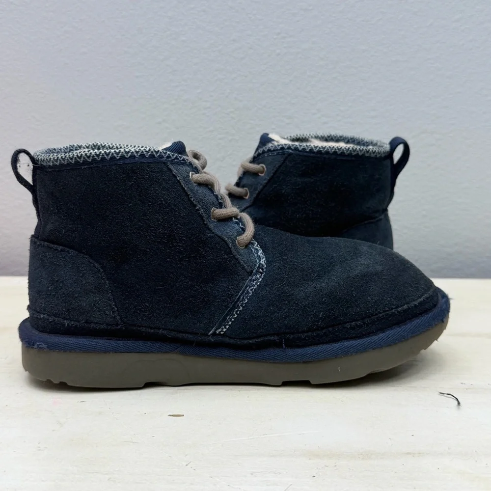 Ugg Blue Suede Neumel Ankle Boots Size 2 Boys